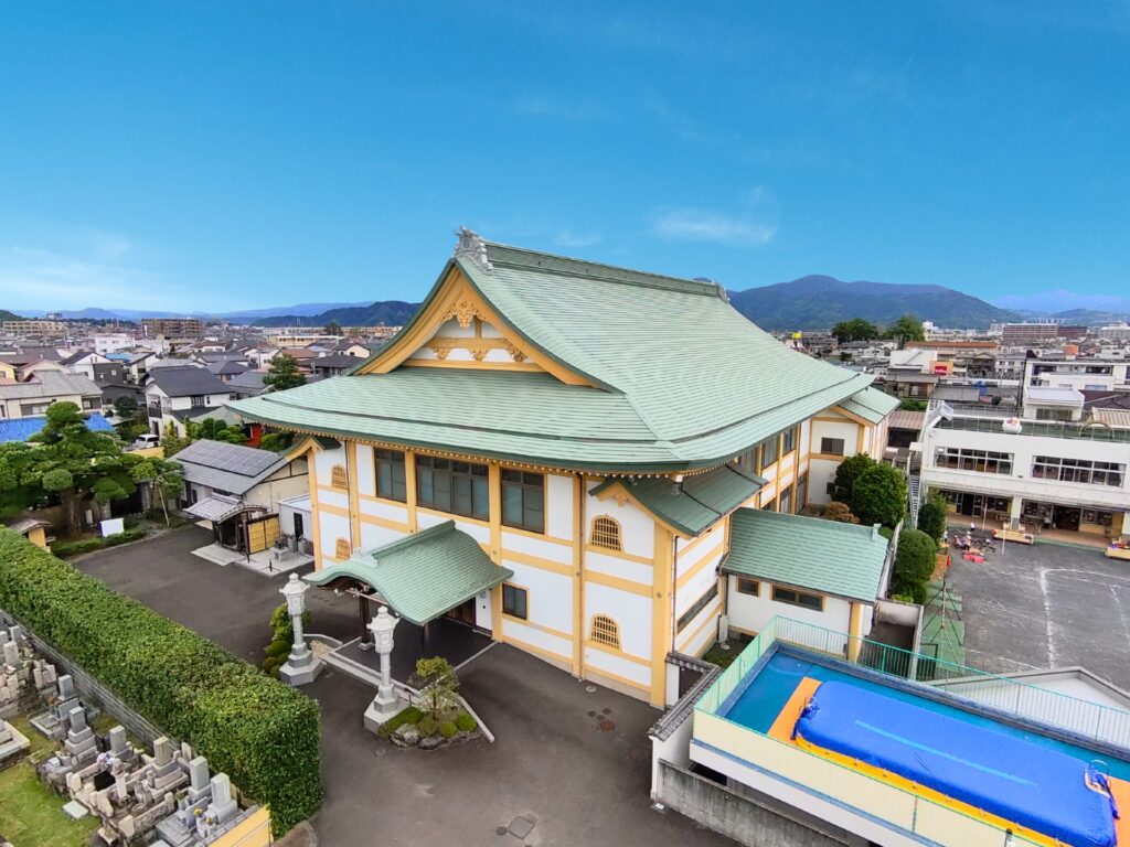 梅蔭禅寺の本堂外観